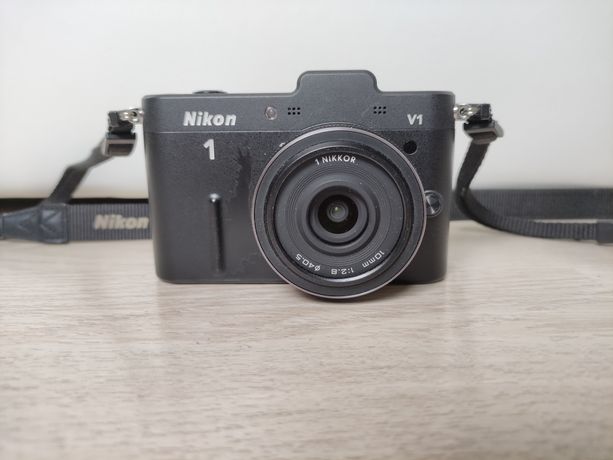 Продам фотоаппарат Nikon V1