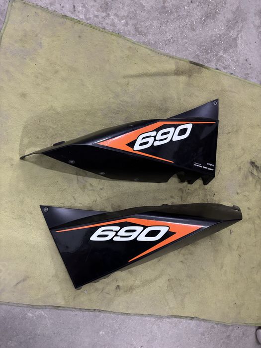 Zbiornik paliwa, bak + owiewki do KTM 690 z 2010