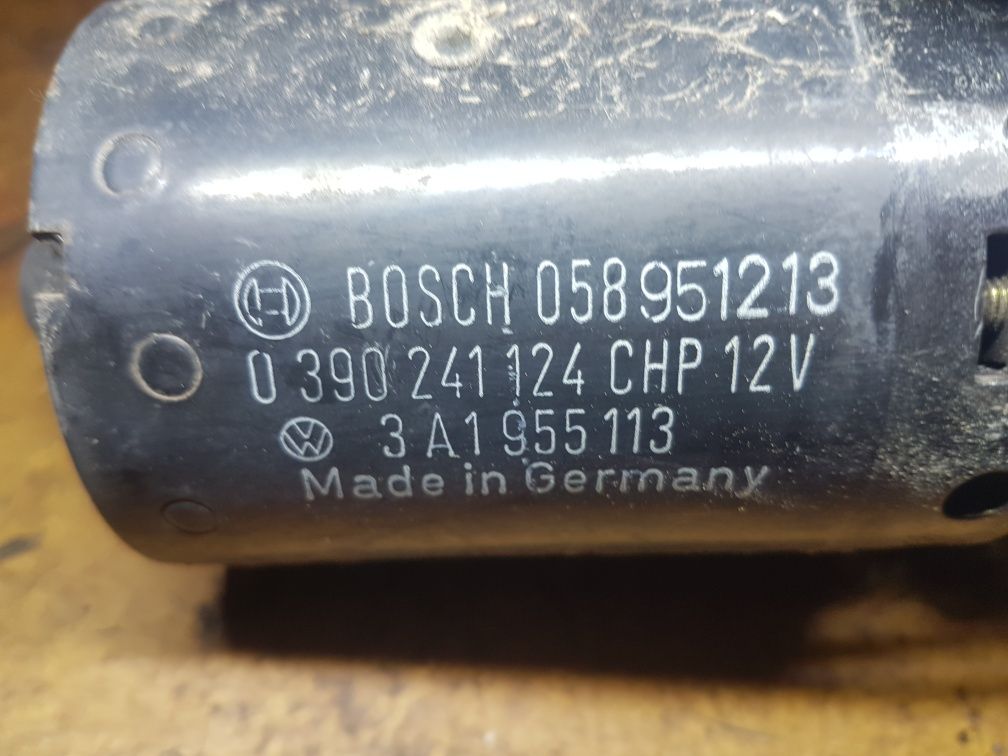 Mechanizm wycieraczek silniczek VW Passat B4  03902  41124