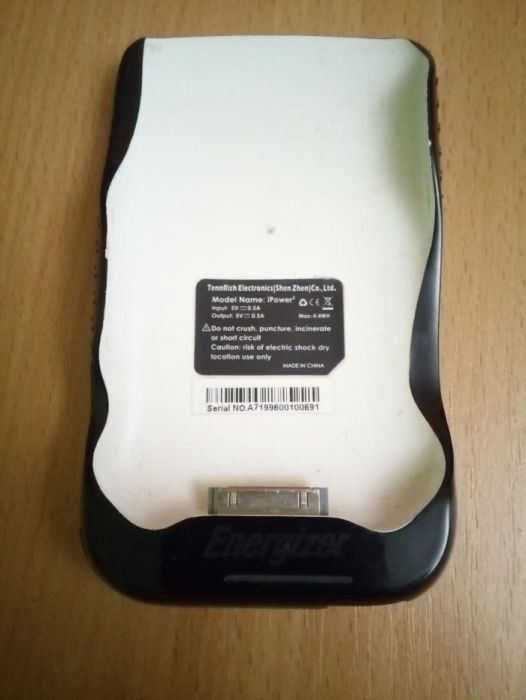 Для IPhone 3 чехол зарядка iPower Energizer