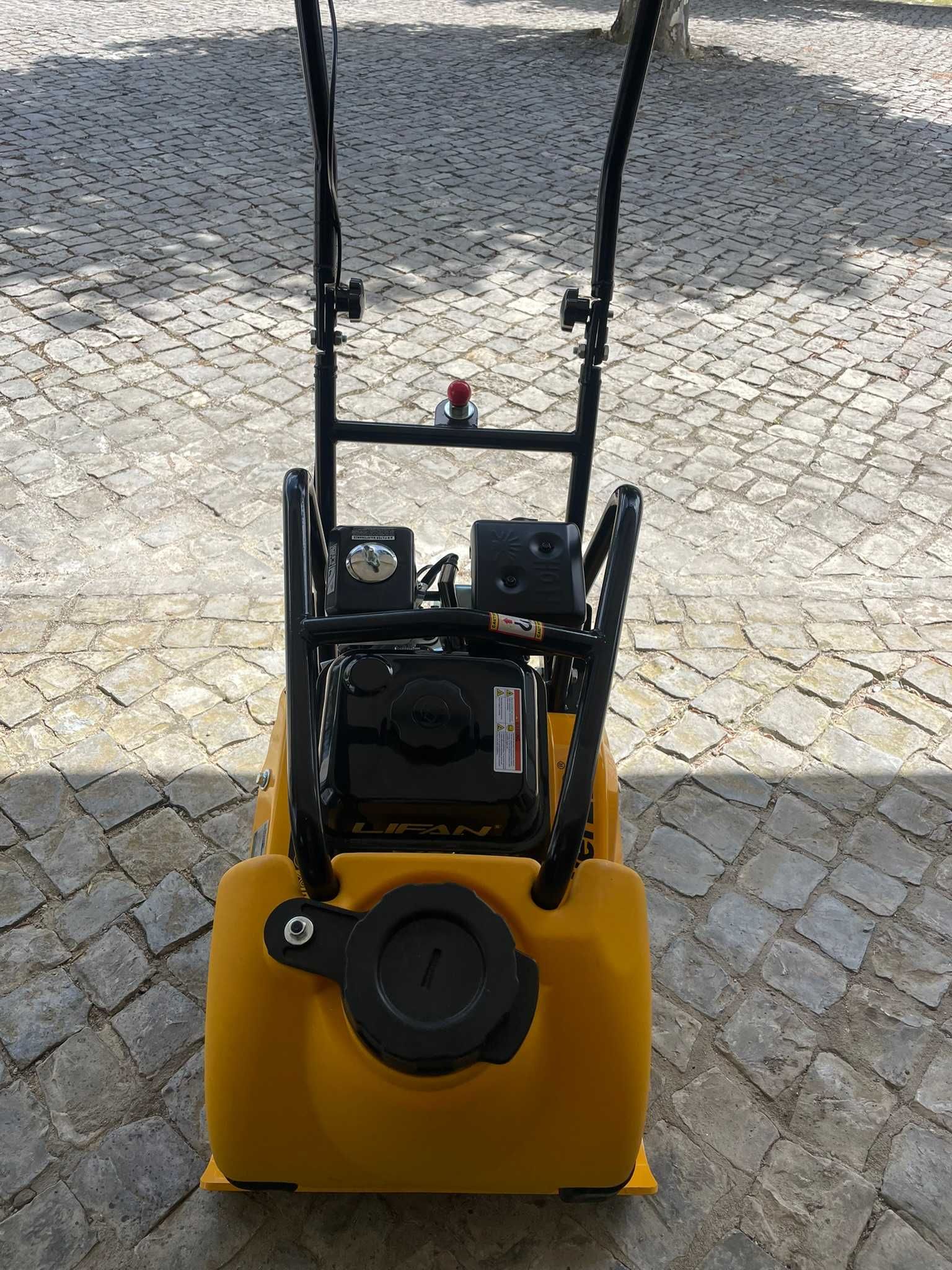 POWER-ED Placa compactadora  PPC90G