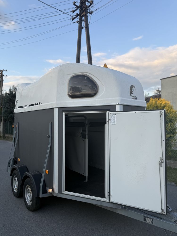 Przyczepa do przewozu koni konna Cheval Liberte Aluminiowa podłoga
