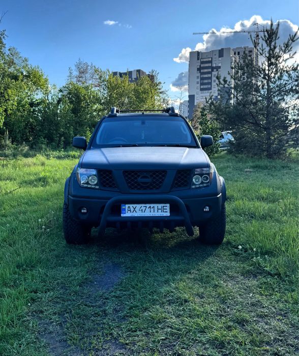 Nissan Navara 2.5 дизель лифтованая
