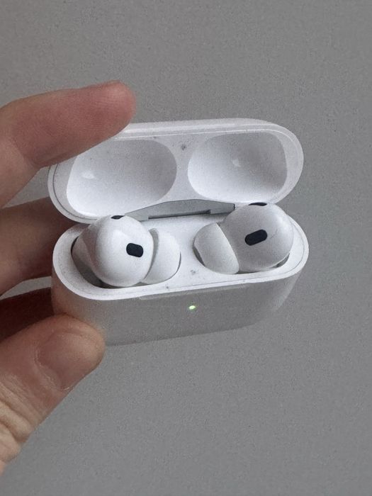 apple airpods pro 2 (беспроводная зарядка)