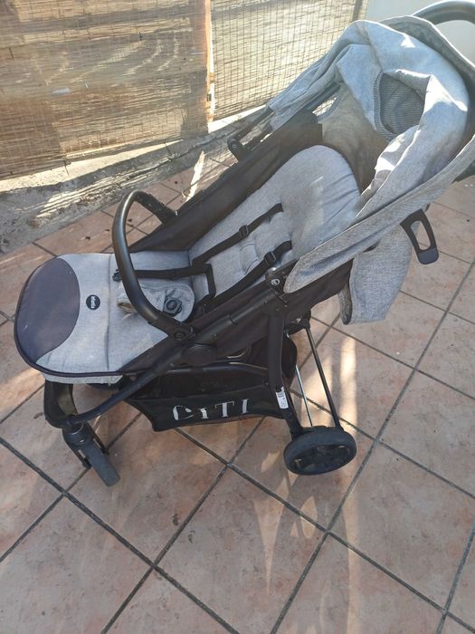 Carrinho para criança da Infantia