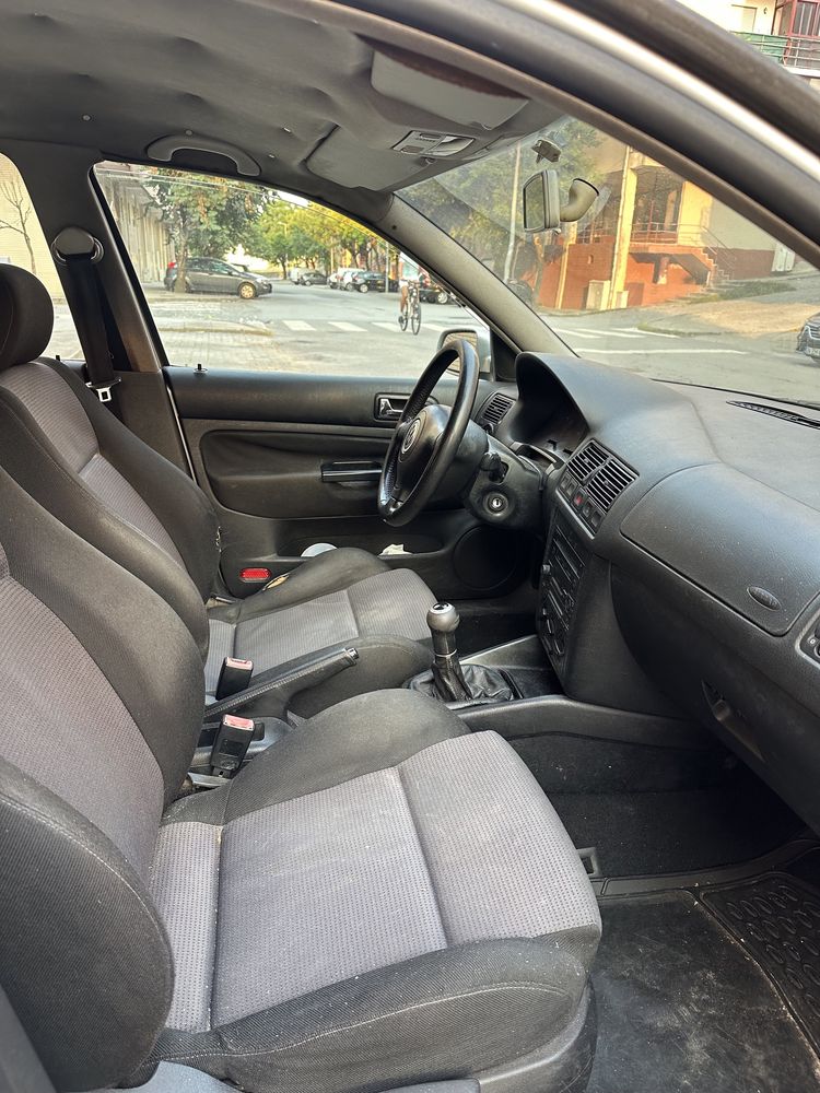 VW Golf IV 1.9 TDI 110cv - 2001 - Nacional