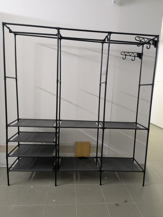 Więcej na ubrania, garderoba, mobilna szafa, wieszak