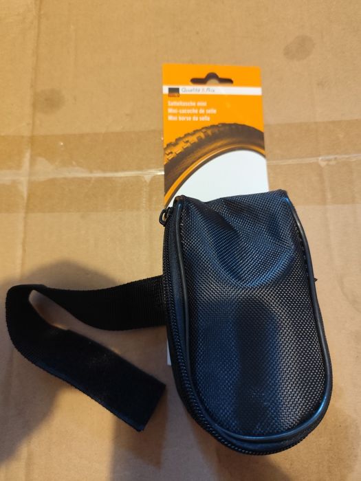 Mała torebka podsiodłowa na dętkę, lub drobiazgi.