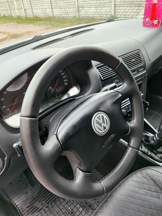 Volkswagen Golf 4 в рідній фарбі/1.6 МПІ/Супер стан