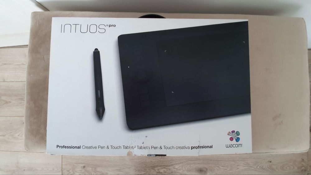Графічний планшет Intuos Pro small PTH-451-ENES