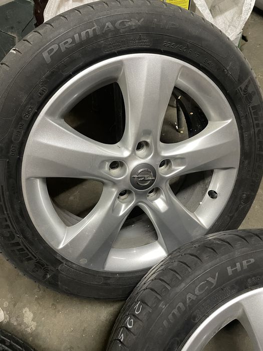 Титани + Резина Opel R17 5 115 / 225 50 17