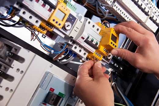 Elektryk, usługi Elektryczne