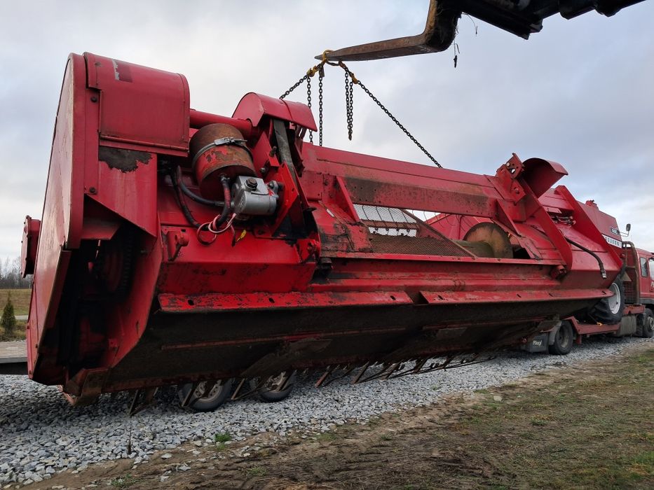 Комбайн Massey ferguson 440!
