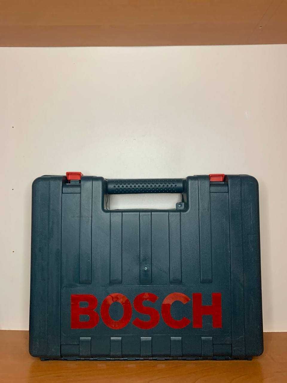 Потужний перфоратор bosch 800 Вт ударна дриль з набором свердел і кейс