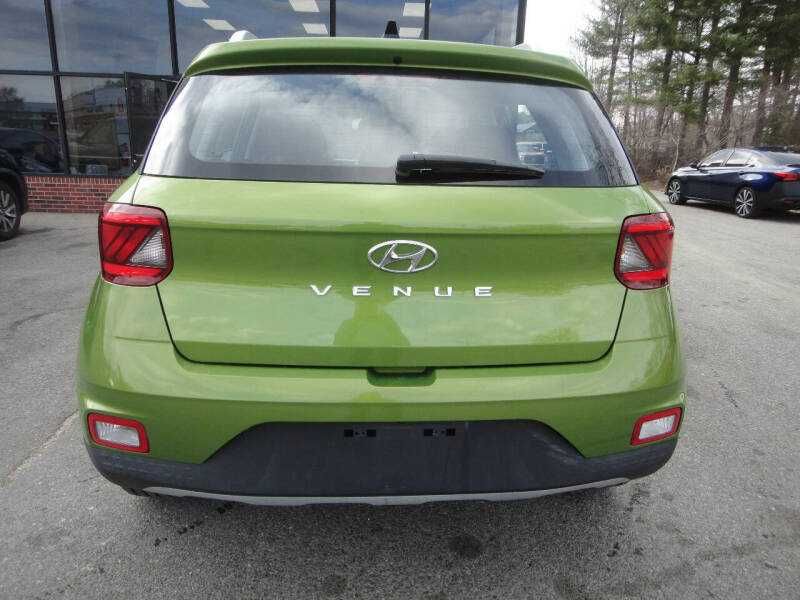 2022 Hyundai Venue SEL
