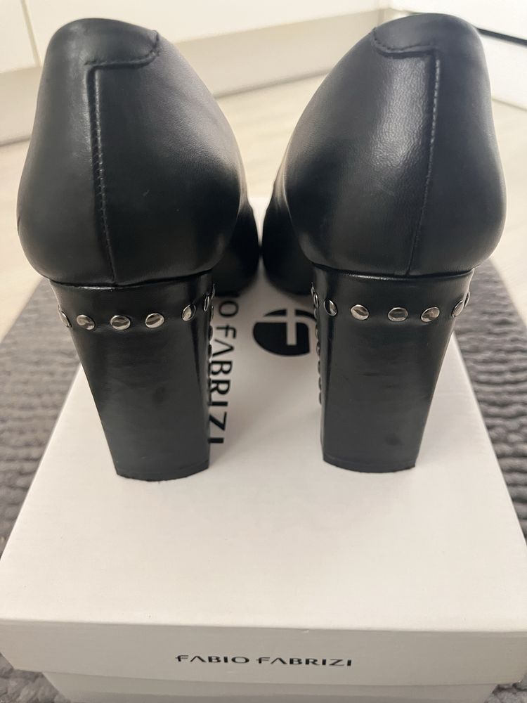 Buty skórzane na słupku Fabio Fabrizi