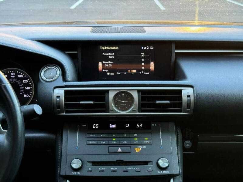 2016 Lexus IS 300