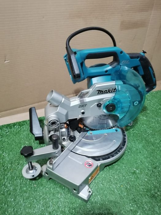 Piła Ukosnica Makita DLS 600