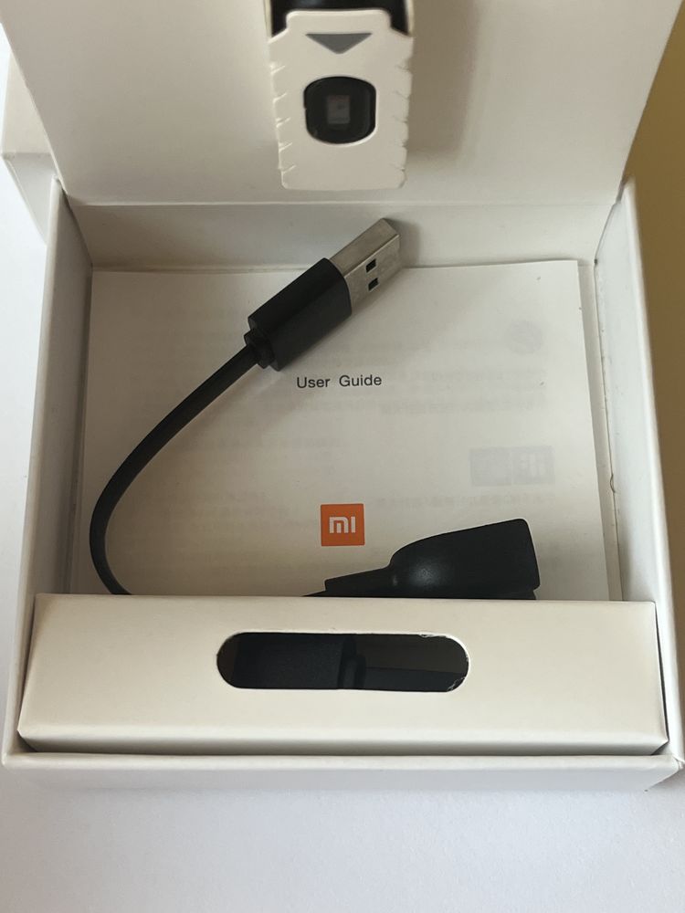 Xiaomi Mi Band 2 – sprawna kapsułka, uszkodzony ekran + 2 ładowarki