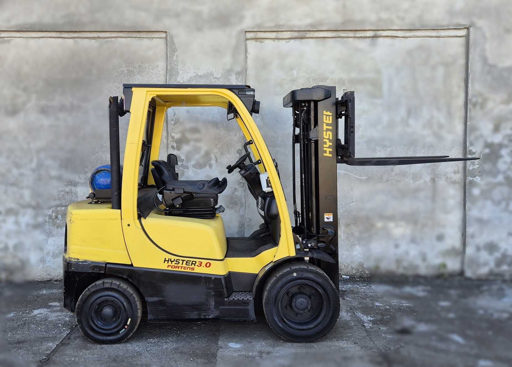 Hyster 3000kg • 2017r • TRIPLEX • 6100 mtg • wózek widłowy • leasing