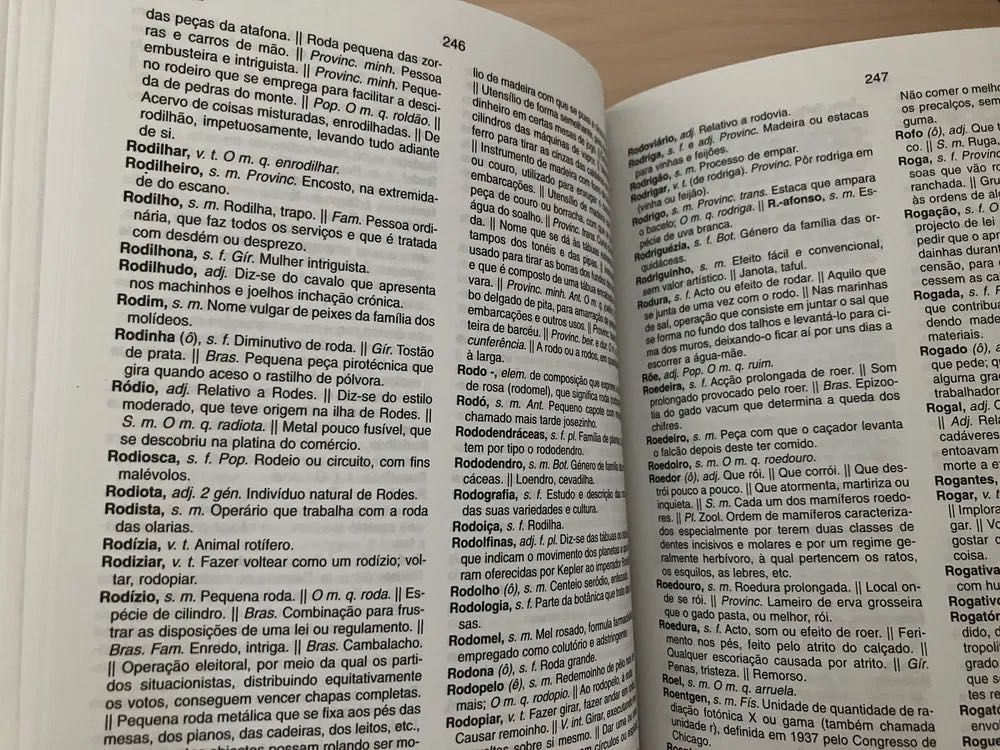 Livros/Enciclopédias - Grande Biblioteca Multilingue (2)