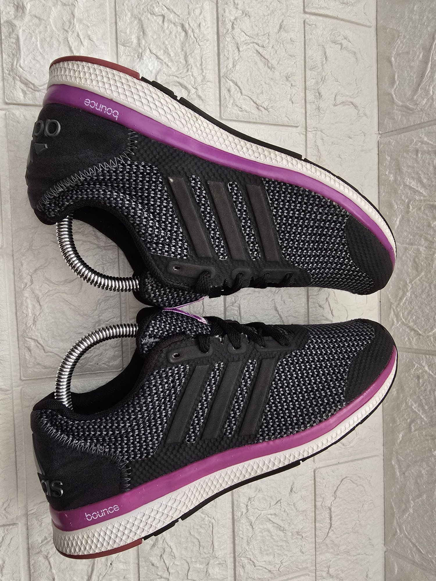 Adidas Mana Bounce r.40