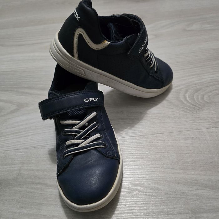 Sneakersy krótki chłopięce na rzepy granatowe rozm.30 GEOX imitacje sk