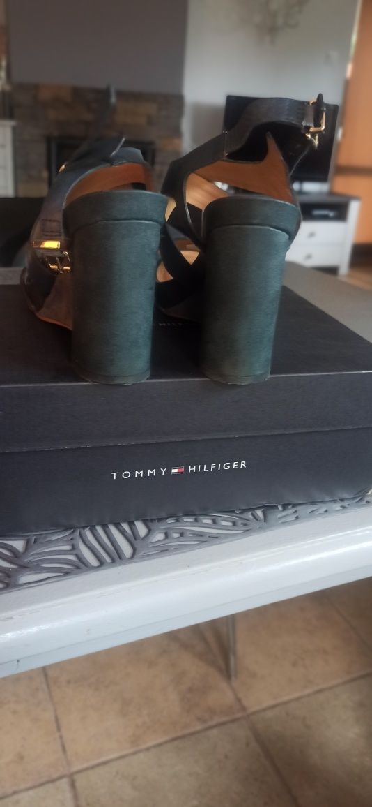 Sandały skórzane TOMMY HILFIGER  r. 37