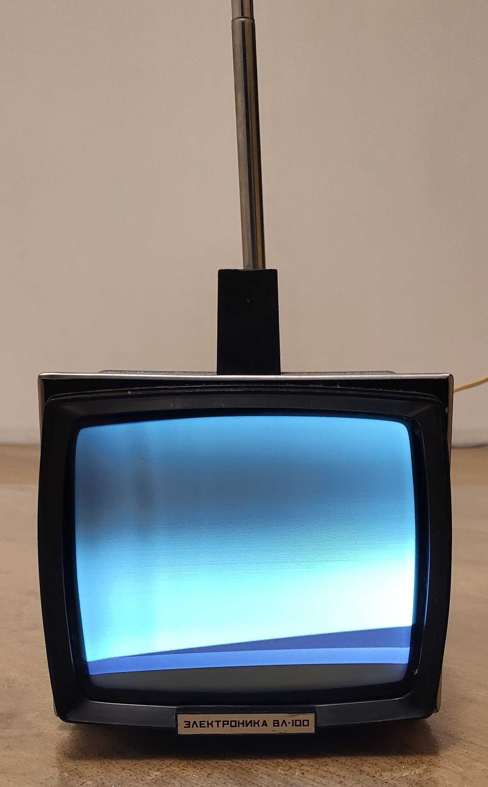 Переносний телевізор  «електроніка  ВЛ 100»