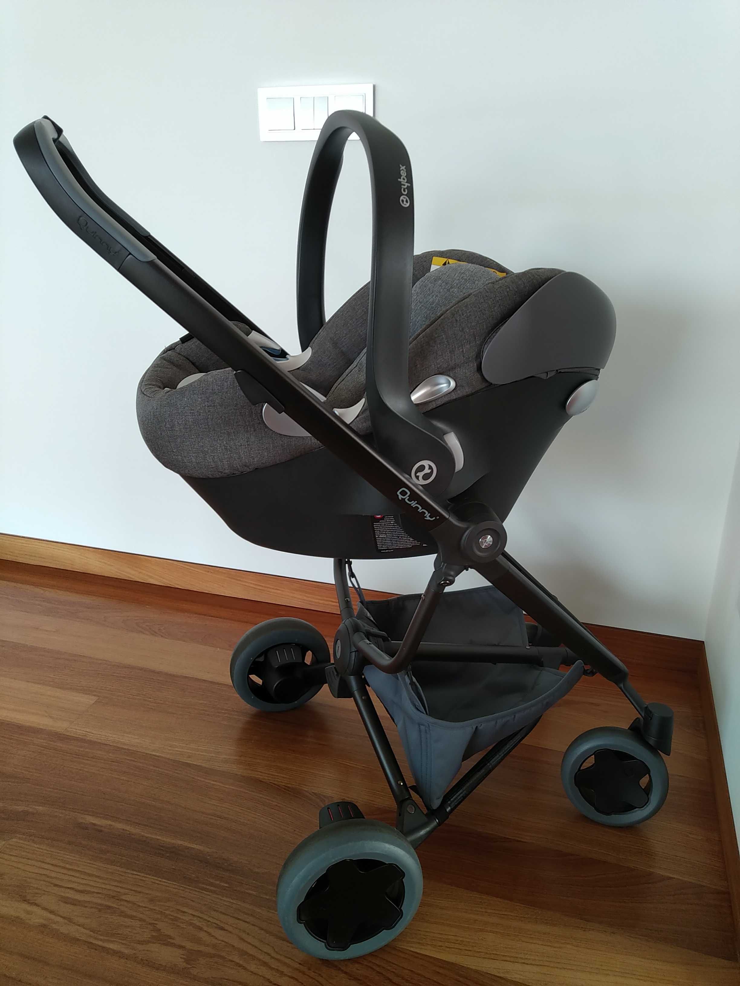Carrinho de bebé Quinny (usado poucas vezes) + ovo Cybex + isofix