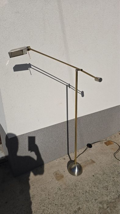 Lampka regulowana podłogowa