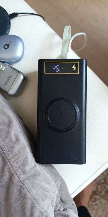 Корпус повербанка на 21 АКБ 18650, 22.5W, PowerBank T21-PD-QI