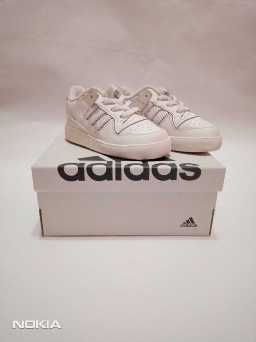 Adidas кросівки дитячі 25 розмір (15см)