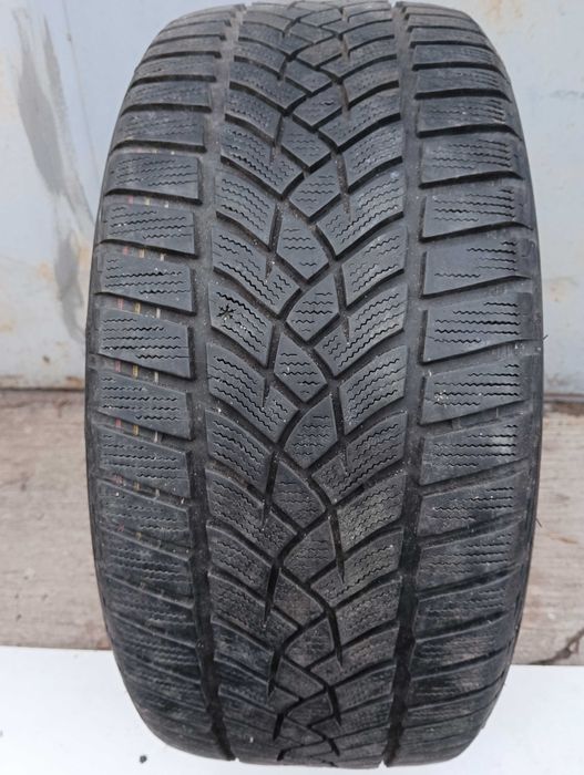 Шины зимние Goodyear 225/40R18 92V. 3 шт.