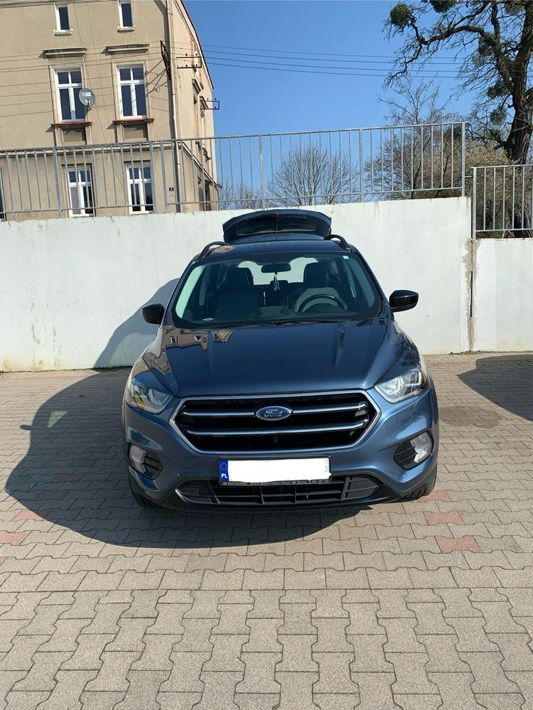 Samochod Ford Kuga Escape 2018