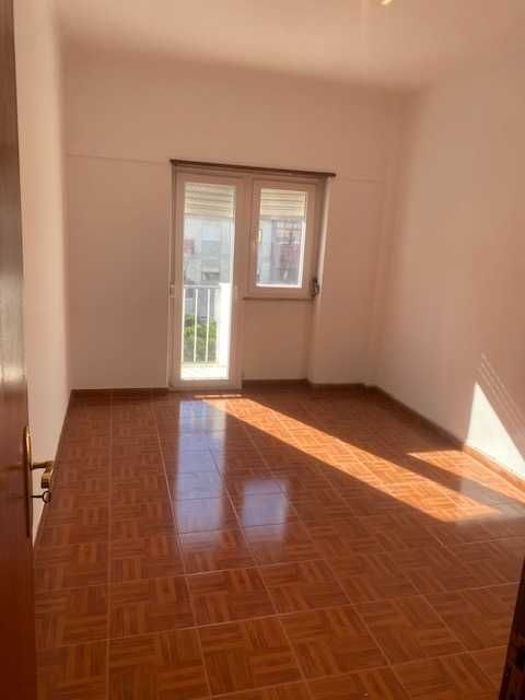 Apartamento T2 Barreiro junto ao Hospital
