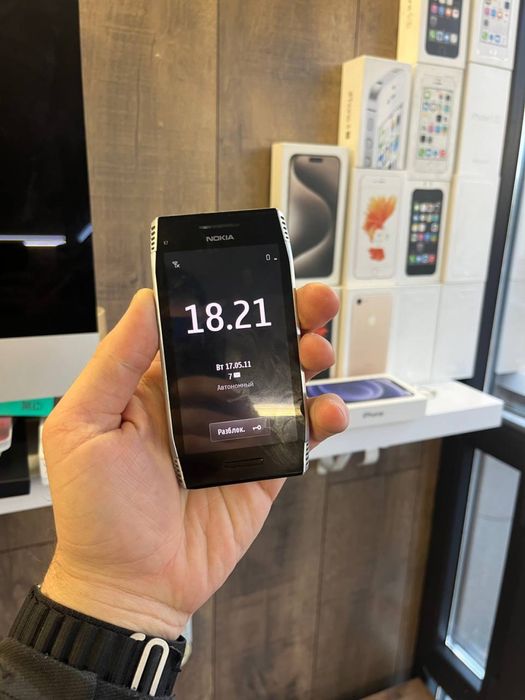 Продам  оригінальну nokia x7 колекція. Без торгу
