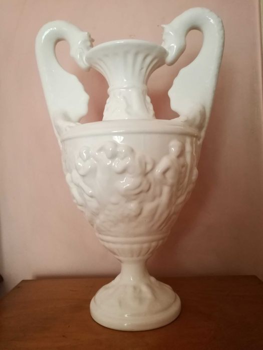 Ânfora em loiça branca vidrada