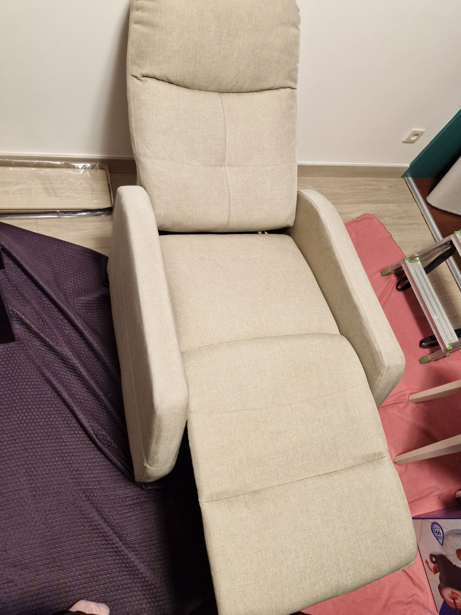 Fotel rozkładany z funkcją relax