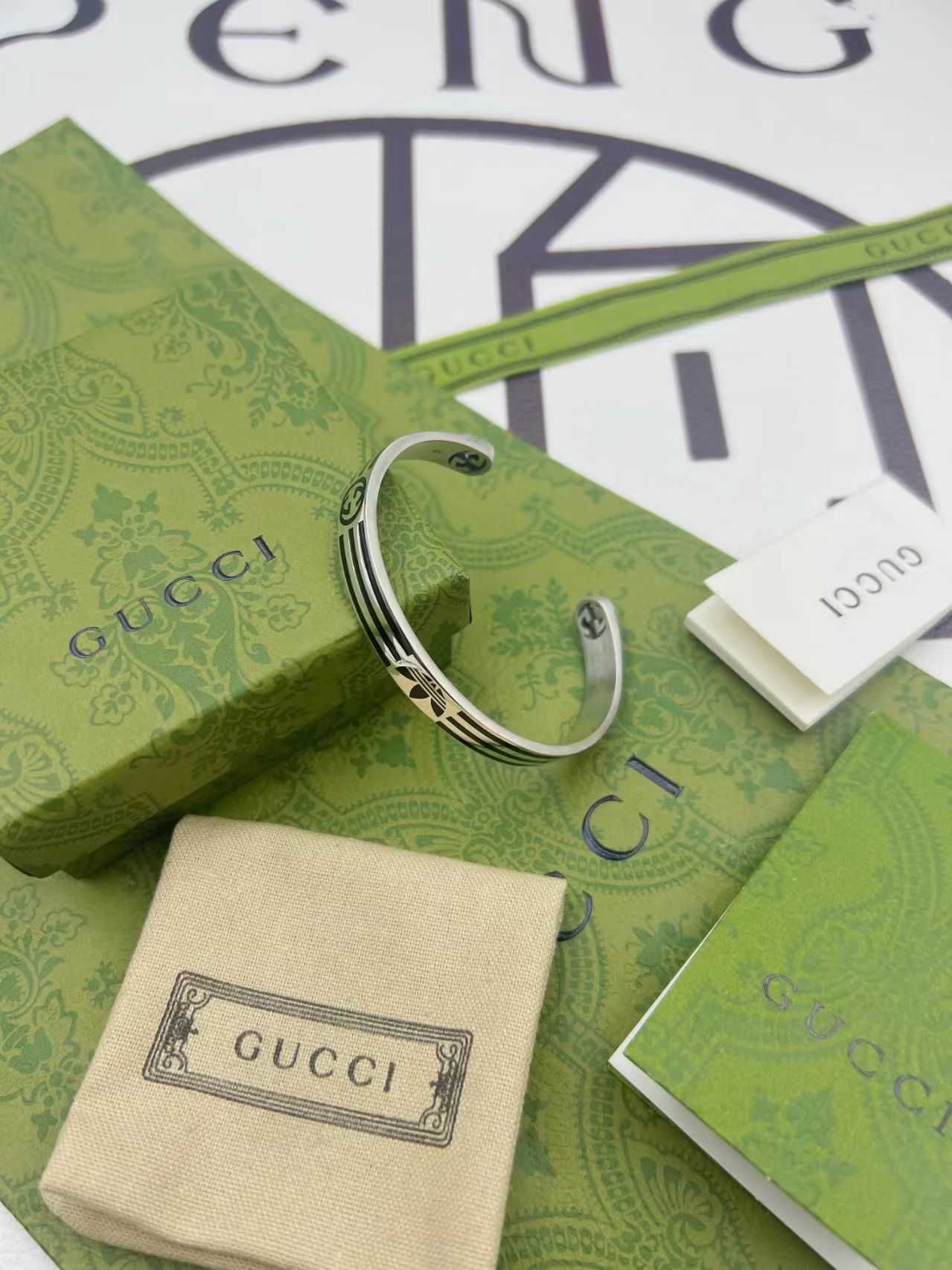 BVLGARI Bulgari Logo Letter Engraved Bracelet Black