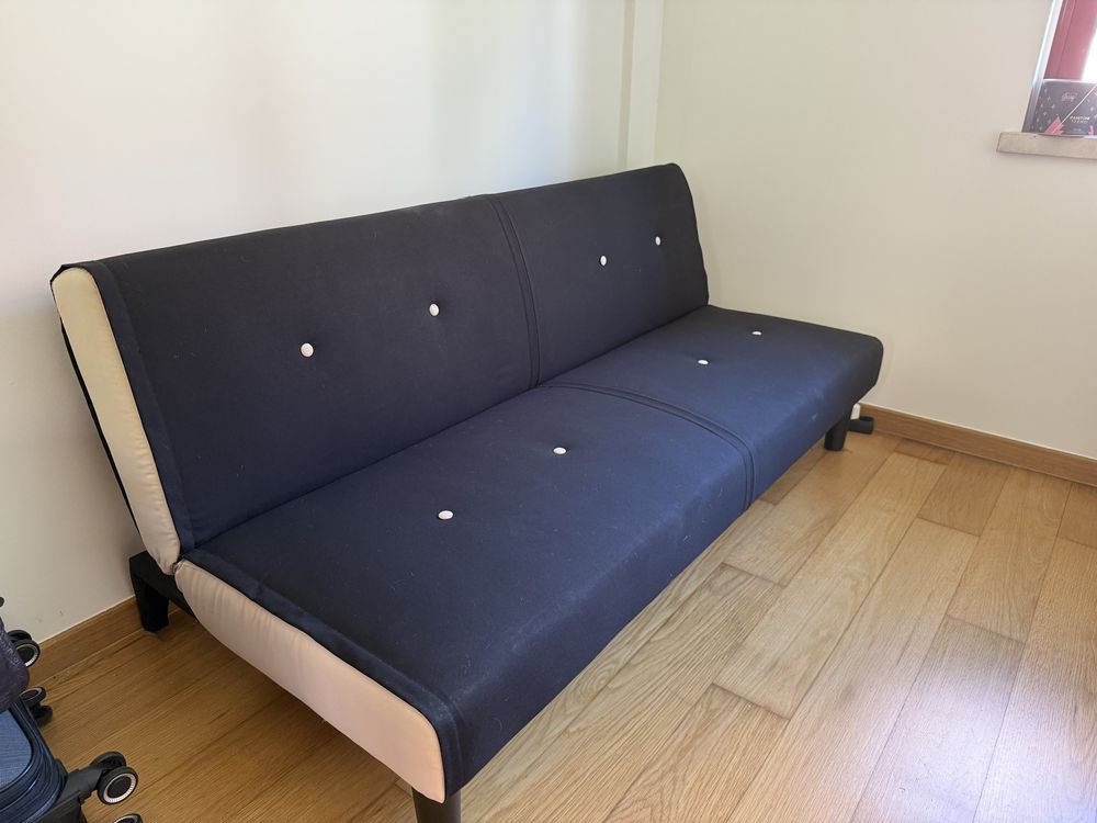 Sofá-cama prático e confortável