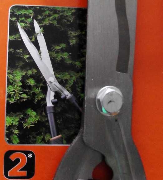 Nożyce do żywopłotu ręczne BLACK & DECKER 56cm falowane ostrze