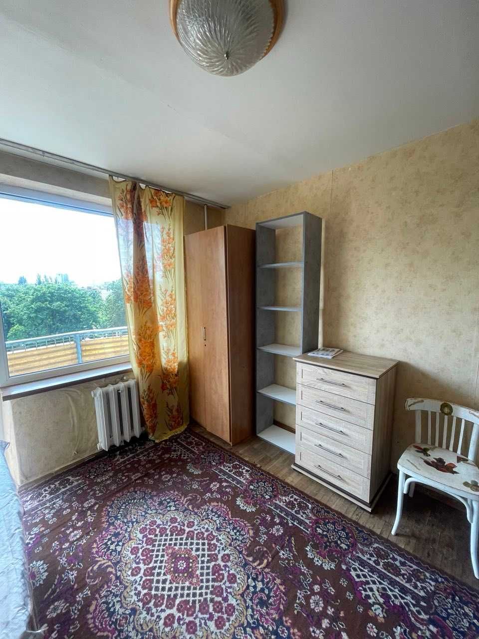 здається квартира,метро Лісова