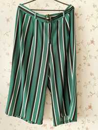 Zielone spodniex paski, urocze kuloty, szeroka nogawka