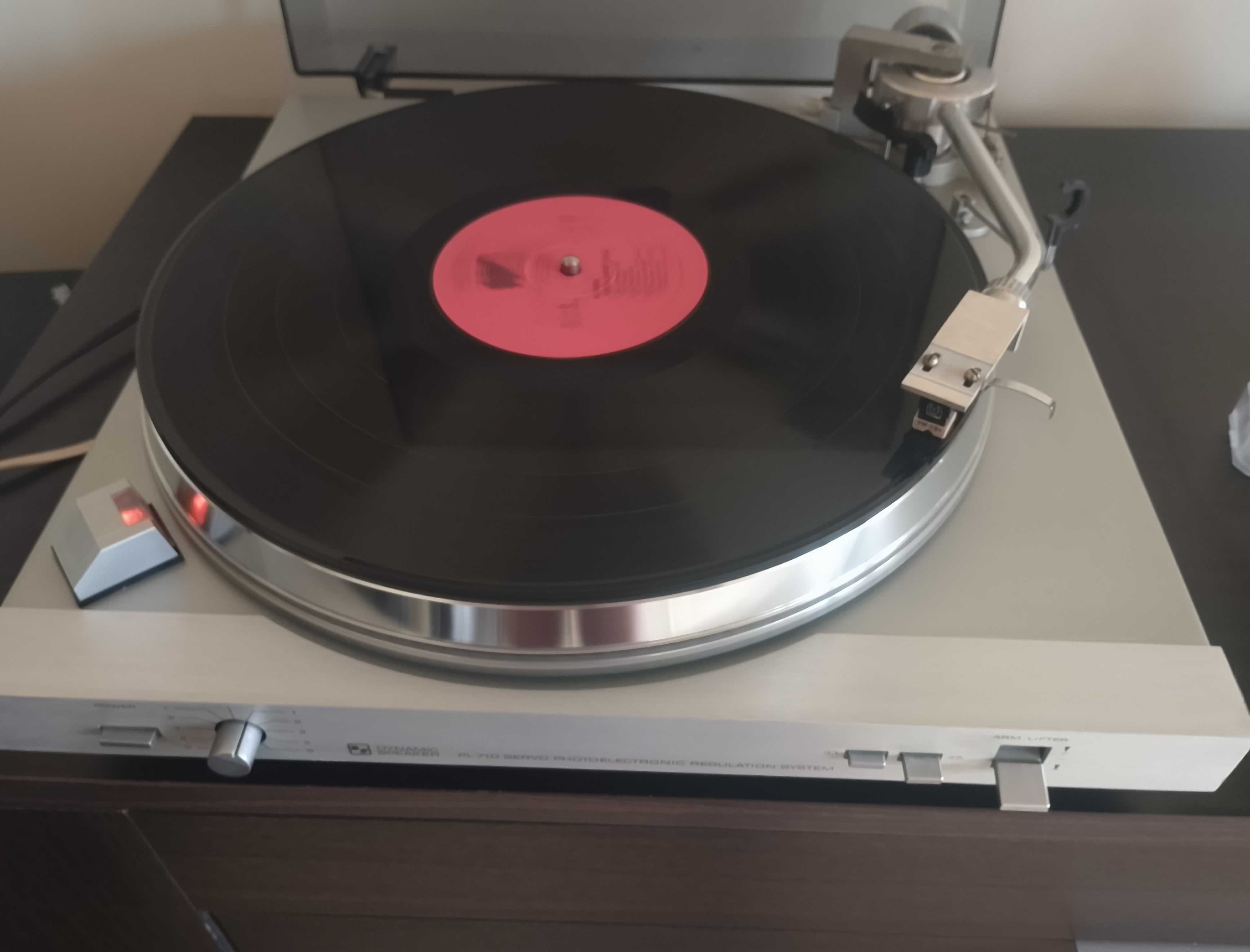 Gramofon Unitra Fonica srebrny, czarny stan bdb
