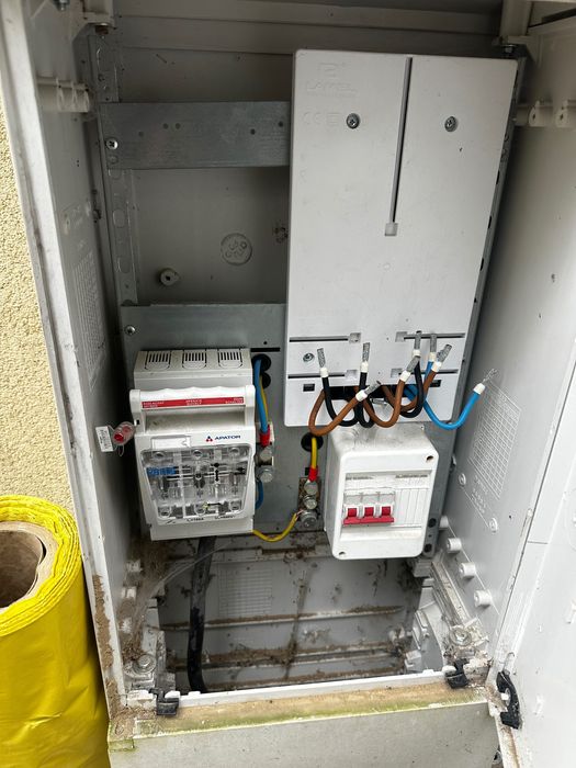 Skrzynki elektryczne budowlane - komplet