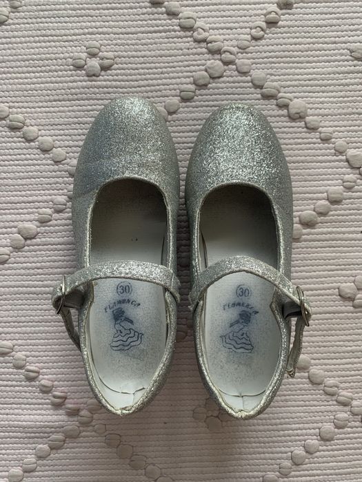 Sapatos prata com glitter
