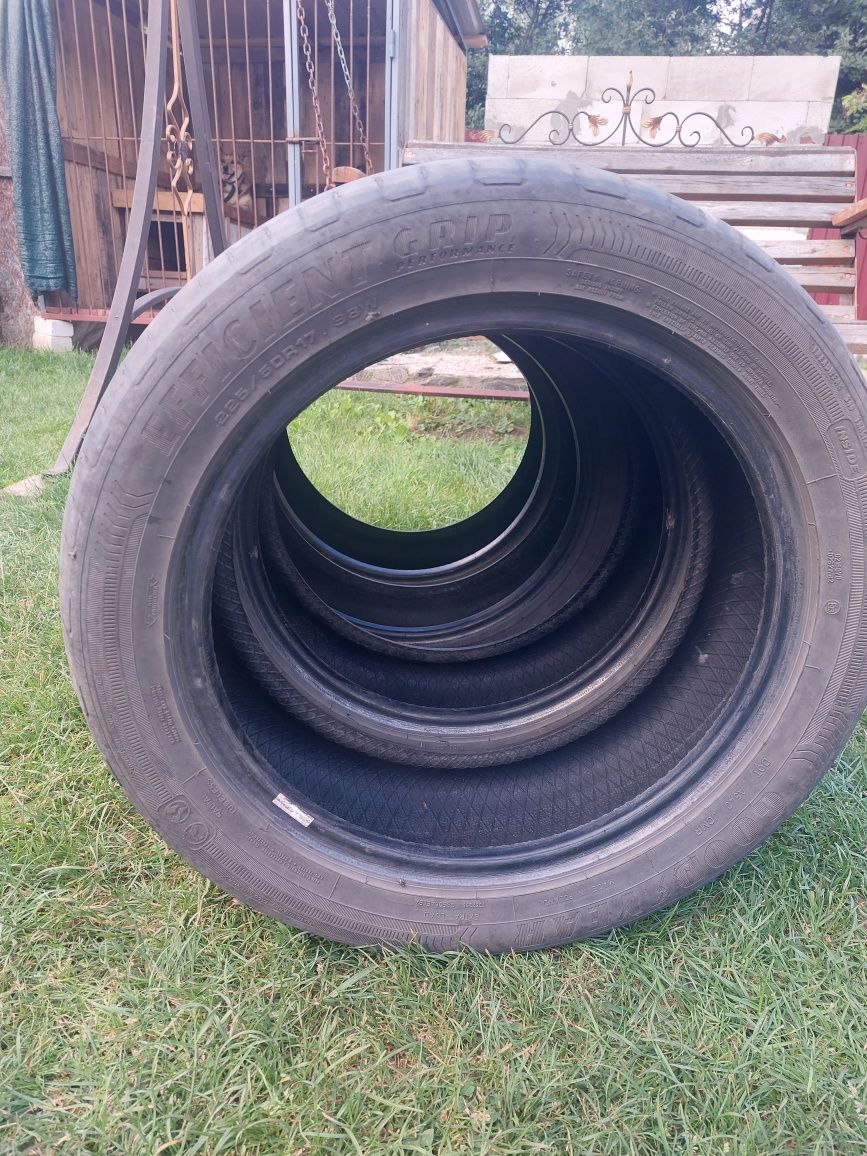 Літні шини 225 /50  R17 Goodyear