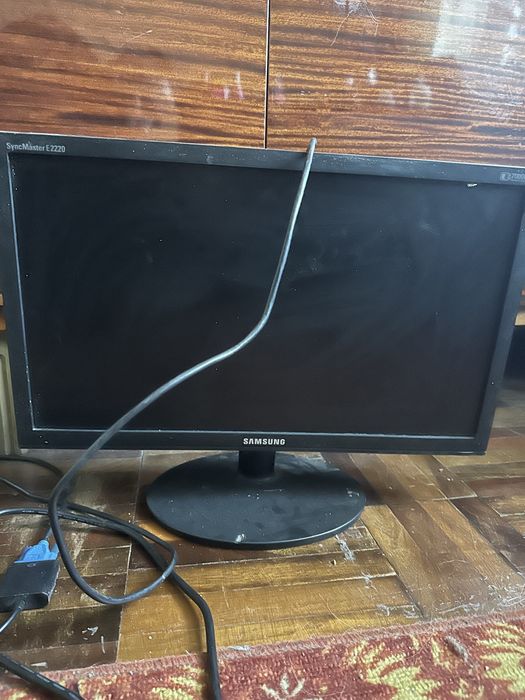 Монитор Samsung E2220N рабочий