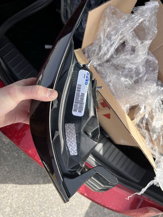 Фонарь задній лівий стоп mazda 3 BP BCKD51160